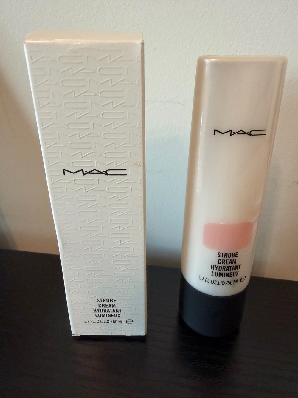 MAC Cosmetics Strobe Cream Hydrating Primer - Pink lite NIB 1.7 fl oz.